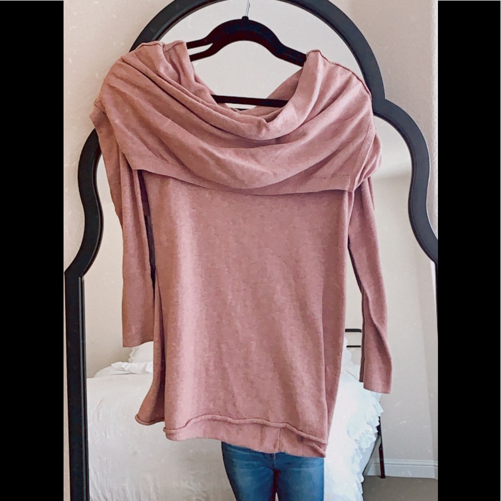 🆕 Pink off the shoulder long sleeve top